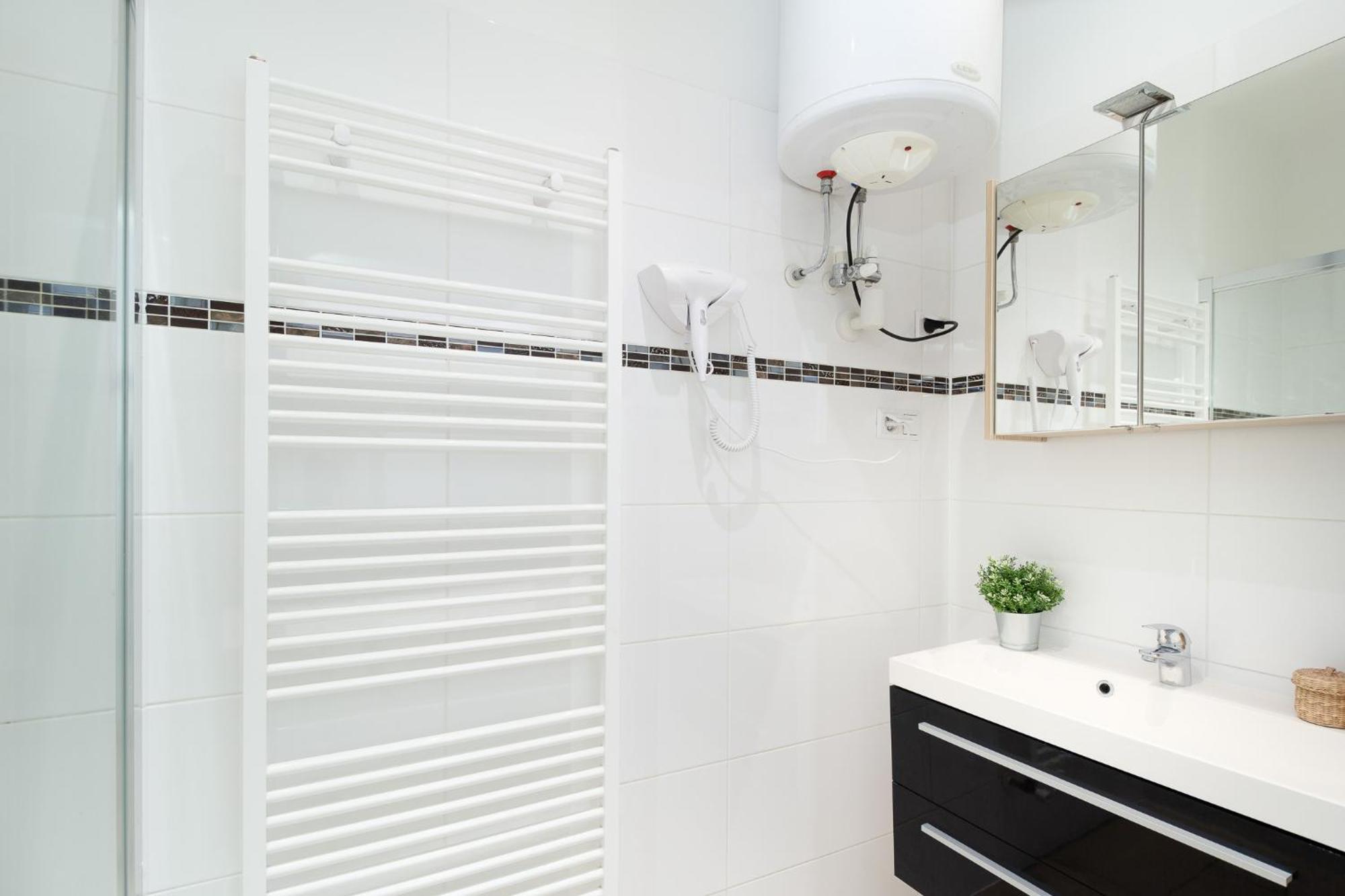 Apartment Huglgasse เวียนนา ภายนอก รูปภาพ