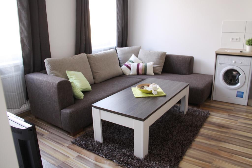 Apartment Huglgasse เวียนนา ภายนอก รูปภาพ